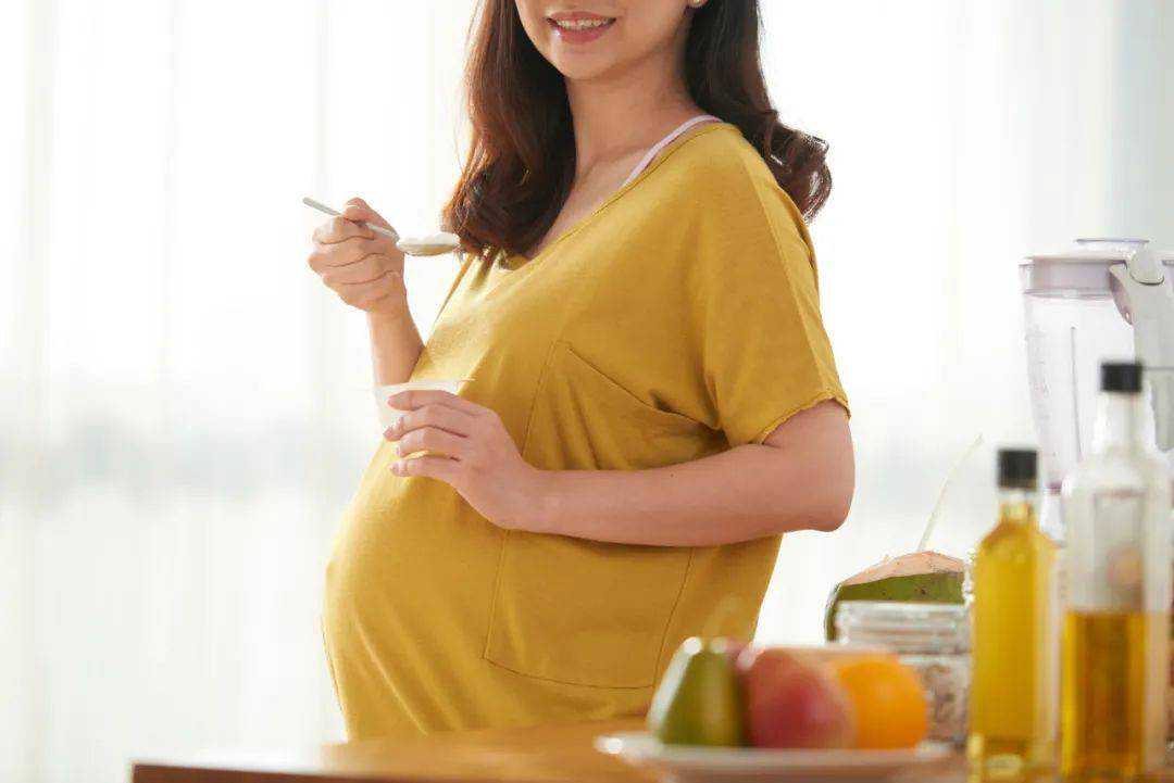 在深圳，试管婴儿作一种辅助生殖技术，逐渐被众多夫妇接受。本文将大家详细
